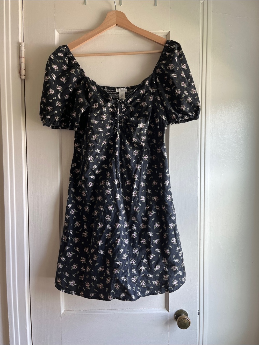 H&M Black Mini Dress with White Floral Print and Puff Sleeves linen blend